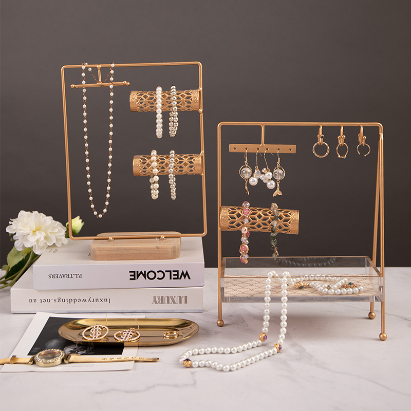 Suporte de porta joias de metal